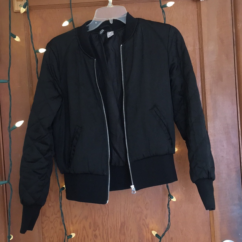 Simple black bomber jacket H&M